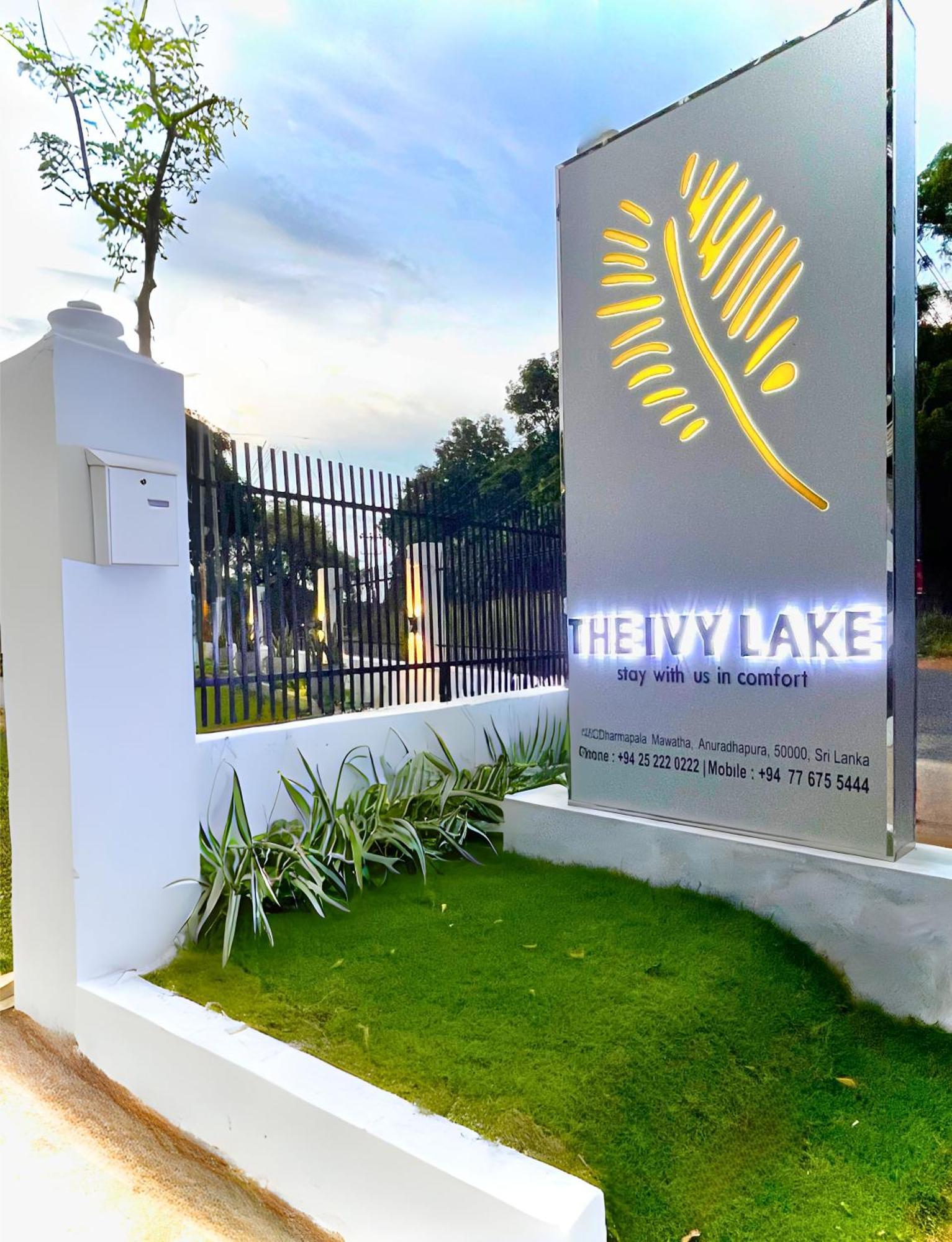 The Ivy Lake Anuradhápura Exteriér fotografie